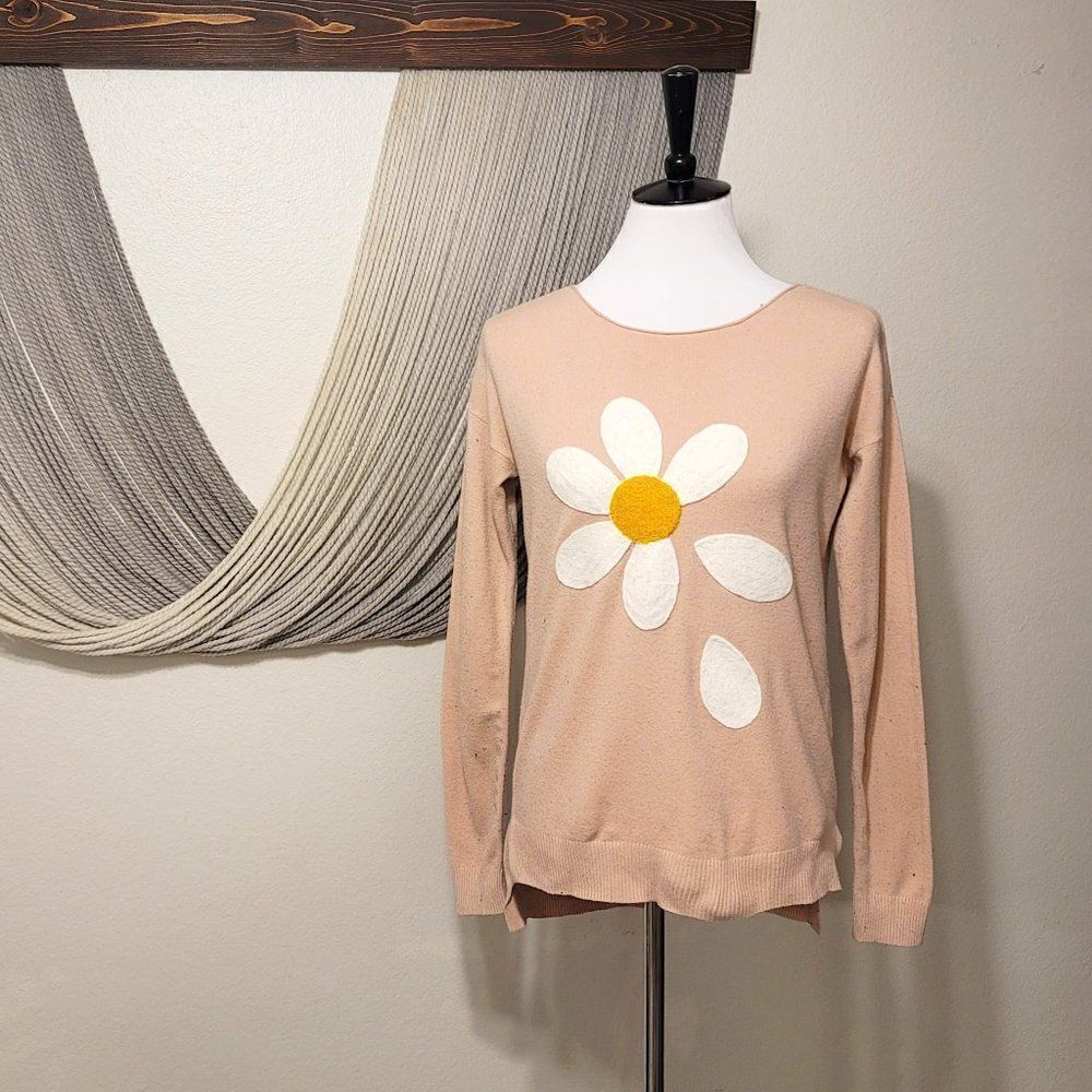 Minority Embroidered Daisy Top Sz M